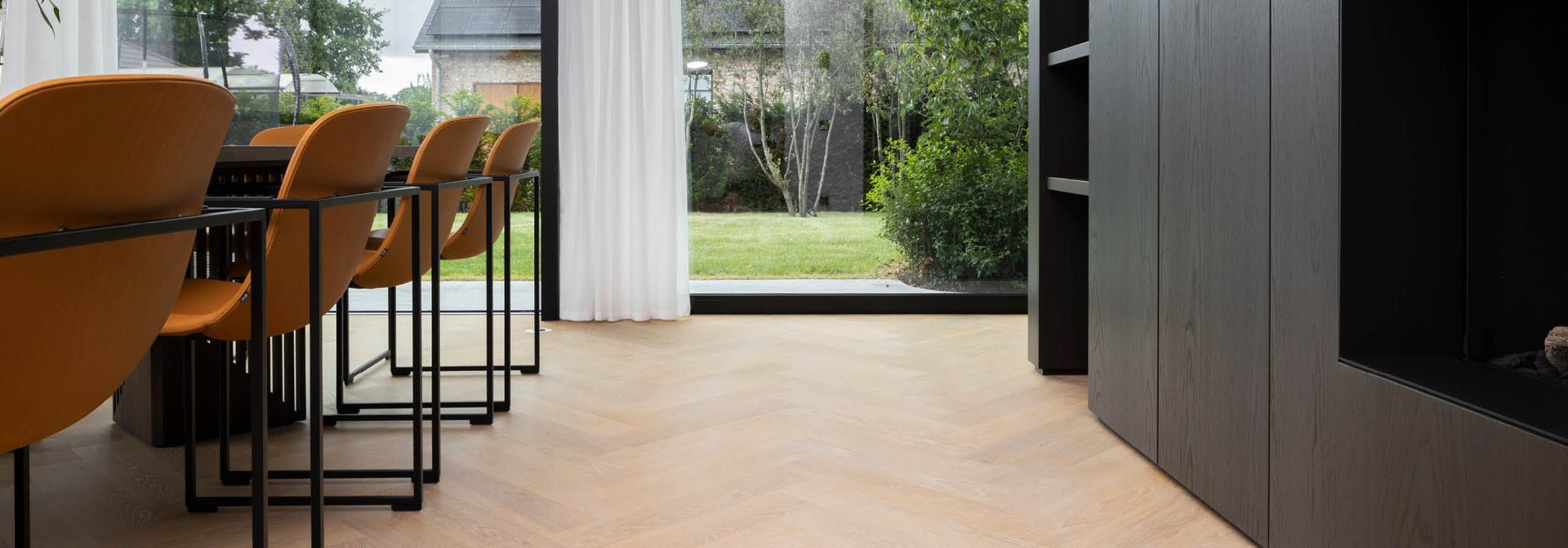 Oiling a Wooden Worktop